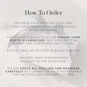 Pode incluir: Um cart&atilde;o branco com instru&ccedil;&otilde;es sobre como encomendar, com o t&iacute;tulo "How To Order" em uma fonte verde escura. O texto aconselha os clientes a fazer login em sua conta Etsy e enviar uma fotografia como mensagem ap&oacute;s o pedido.