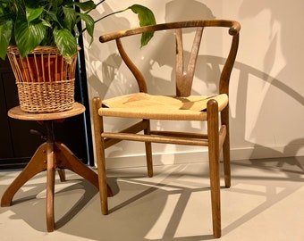 Lot de 2 chaises Wishbone en chêne.