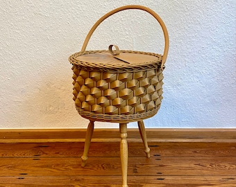 Beautiful mid century 50s/60s sewing basket made of a rattan mesh made of polypropylene.