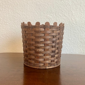 Plant pot made of rattan.