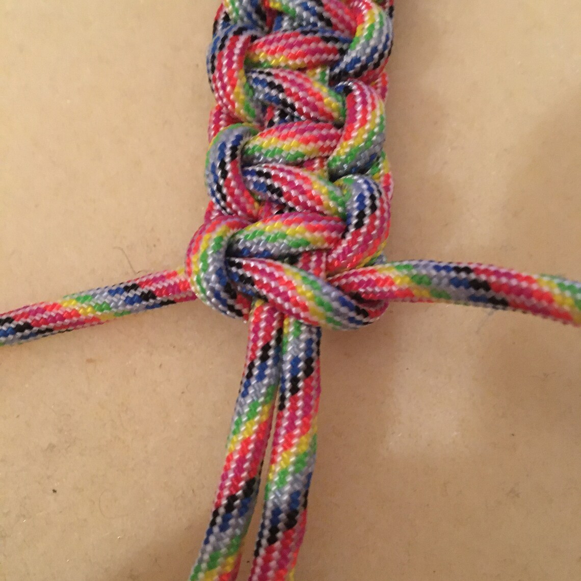 Paracord Bracelet Tutorial - Digital Download of Survival Paracord ...