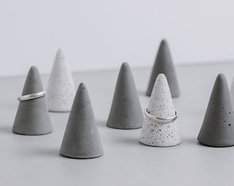 Set of 3 Concrete Cone Ring Holder | Jewellery Jesmonite Dish | Oval Concrete Jesmonite Tray | Cement Ring Stand | Modern Concrete Ring /