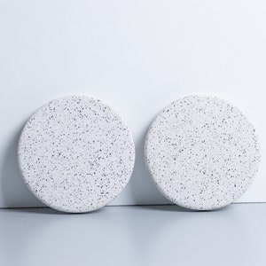 Set of 2 Concrete Terrazzo Coasters Cup / Mug Handmade Concrete Coaster Circle Jesmonite Modern Cup Coasters Beton Decor image 4