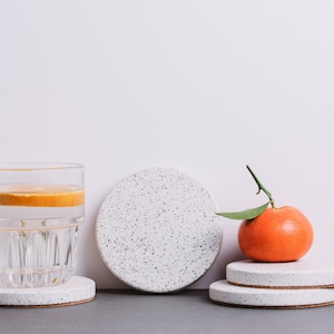 Set of 2 Concrete Terrazzo Coasters Cup / Mug Handmade Concrete Coaster Circle Jesmonite Modern Cup Coasters Beton Decor image 6