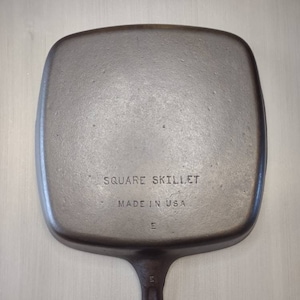 Vintage Unmarked Wagner Ware Cast Iron Square Skillet Fully Cleaned and  Seasoned!!!