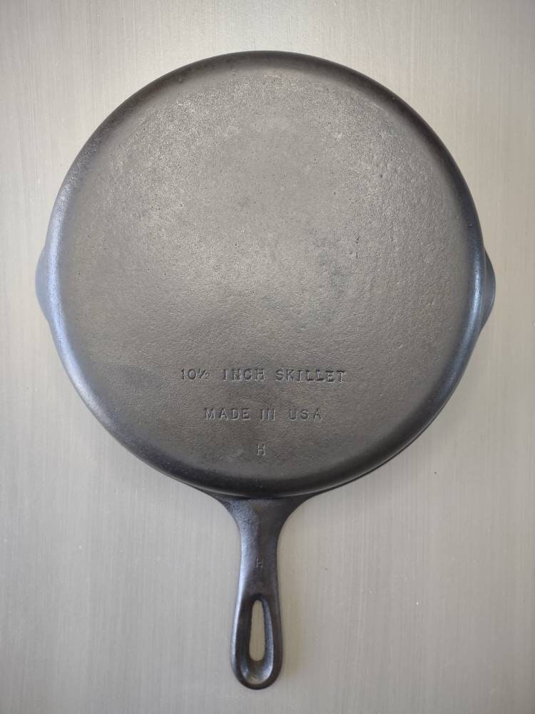 Wagner Ware Cast Iron Skillet # 8, 10-1/2 Inch, Made in USA