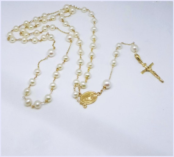 14k Gold Pearl Rosary Necklace Freshwater Pearl Hand made by