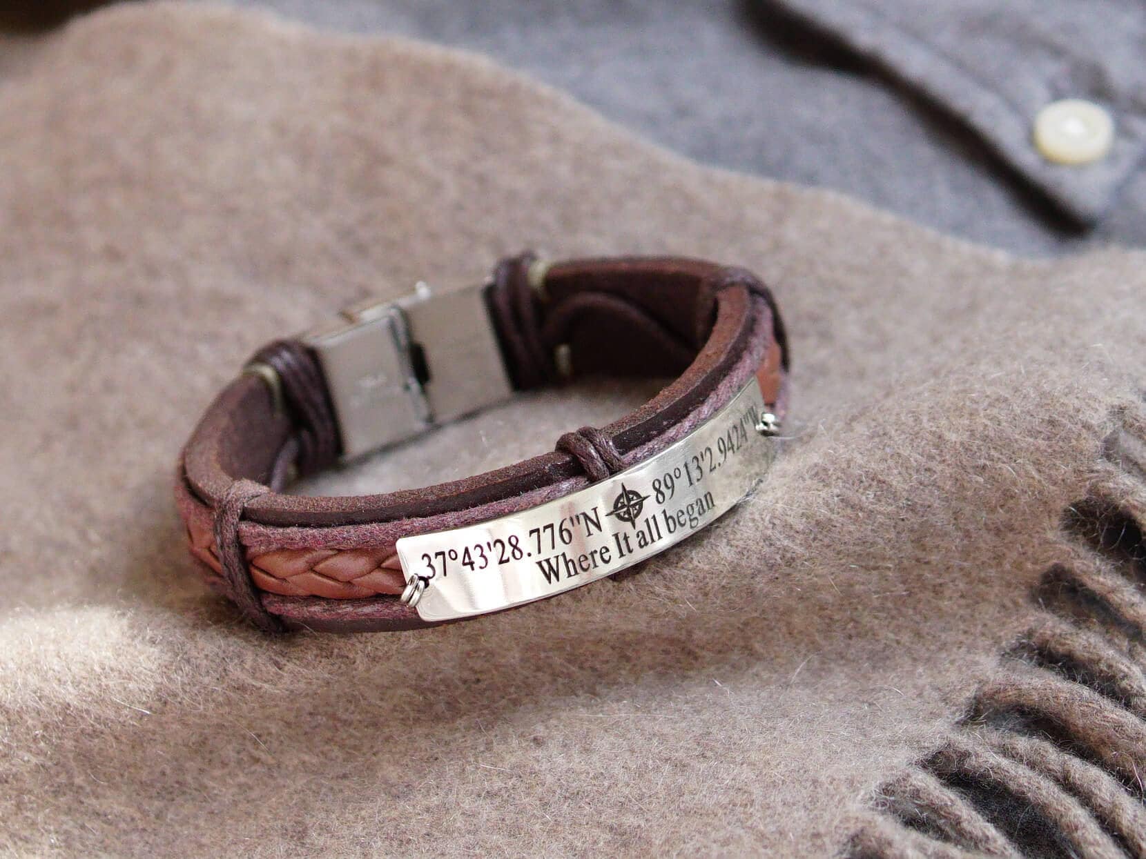 Compass Men Name Bracelet in Silver [Brown Leather]
