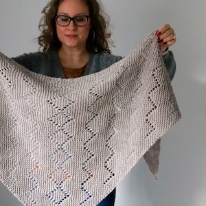Hillside shawl knitting pattern, Worsted weight shawl pattern, Beginner shawl pattern, Garter stitch shawl pattern