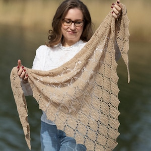 Spring Street Shawl Knitting Pattern // Simple shawl knitting pattern, Easy lace shawl, Beginner lace shawl pattern, Triangle lace shawl