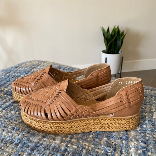 tan huaraches men