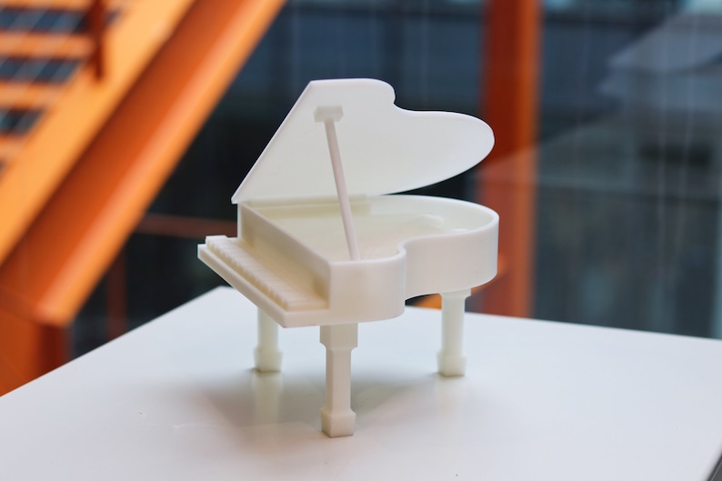 White 3D Printed Piano Table Desktop Decorative Ornament