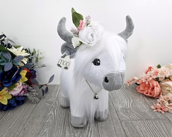 Highland Cow plush white and gray