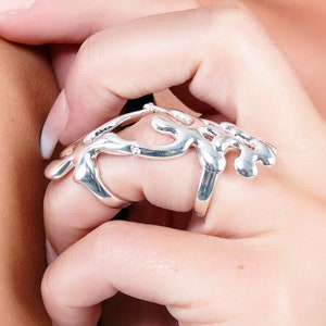 Anillo Splash Armour, anillo de armadura exclusivo, anillo de dedo completo, anillo de plata de diseñador, anillo llamativo, plata de ley 925, Lucy Quartermaine