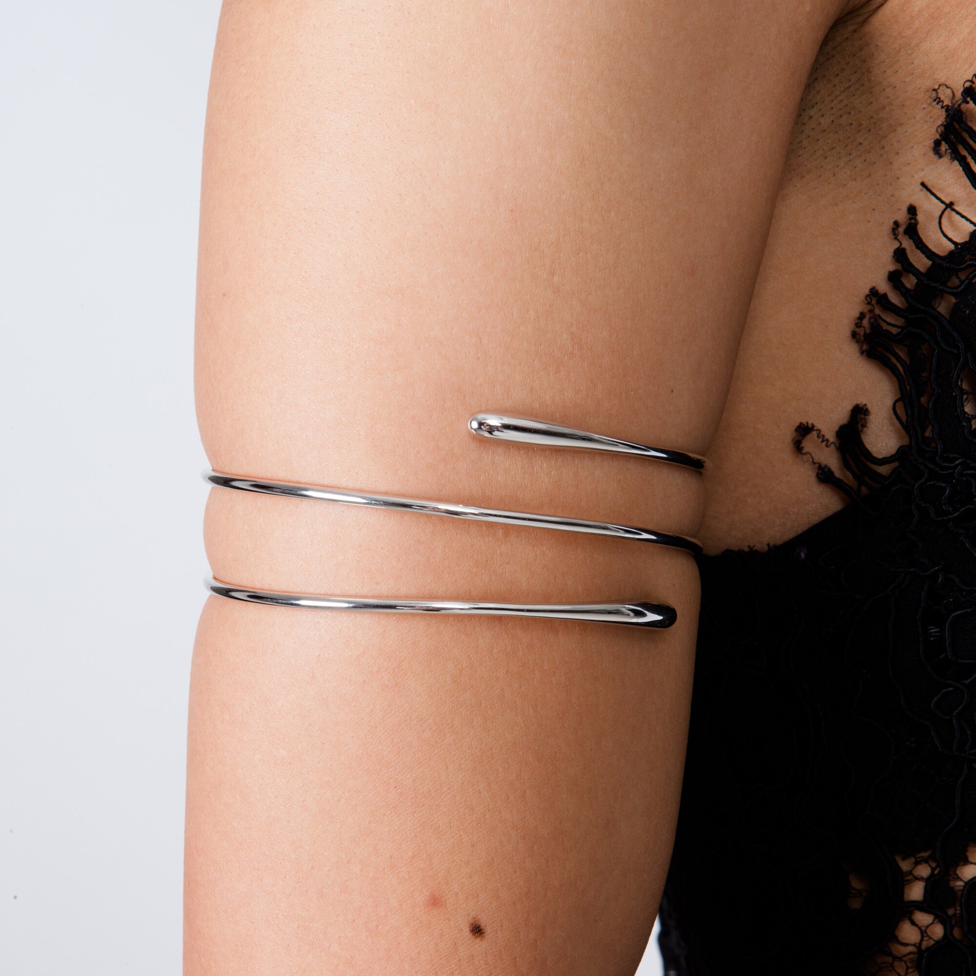 【ameri vintage】UPPER ARM BANGLE   タグ付き Ameri VINTAGE UPPER ARM BANGLE（ameri vintage】UPPER ARM