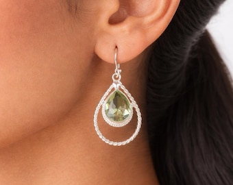 Pendientes colgantes de amatista verde, joyería boho hecha a mano en plata de ley 925 con piedra natal para mujer.