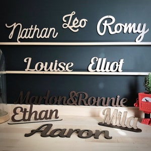 Nombre de madera / Talla S / 10 acabados en madera / 12 tipografías / Decoración habitación infantil / Cumpleaños / Boda / Decoración de mesa