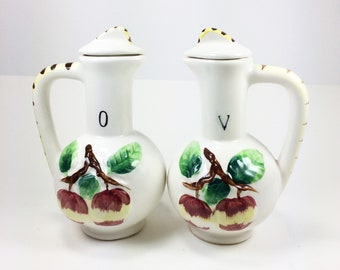 Vintage Oil and Vinegar - Italian Cruet Set - Made in Japan - Hand Painted Pottery - Majolica Pottery with Apples and Pears