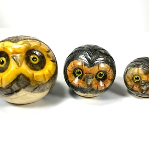 Lot 3 Vtg Carved Alabaster Stone Round Owl Paper Weight Set Figurines