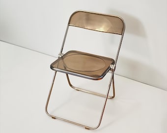 Chaise pliante Plia de Giancarlo Piretti, polycarbonate fumé, Anonima Castelli