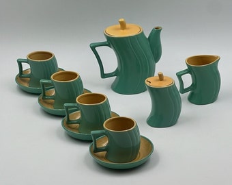 Service à thé Naj Oleari Memphis Era par Massimo Iosa Ghini - Collection emblématique de 13 pièces en céramique vintage des années 1980 en vert et jaune
