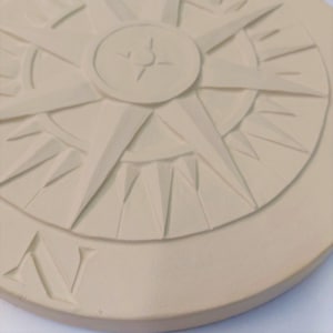 FULL THICKNESS Compass Steppingstone Garden Art Landscaping