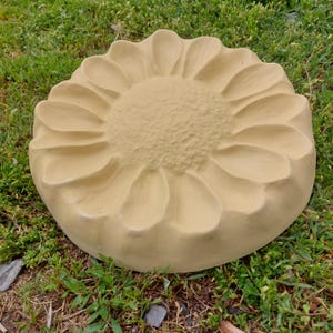 Sunflower Garden Art Bee Bath Bird Bath