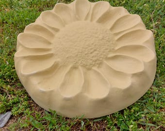 Bagno per api, bagno per uccelli, arte del giardino dei girasoli