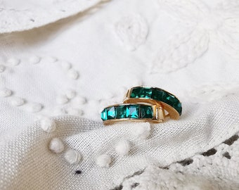 Créoles en or avec pierre de naissance May : cristaux Swarovski émeraude CZ