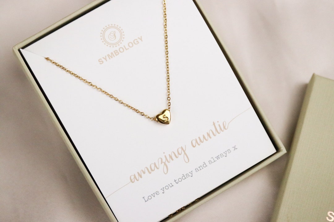 Collana con iniziale a forma di cuore in oro per zia: ciondolo con lettera personalizzata, gioielli minimalisti personalizzati - Italia