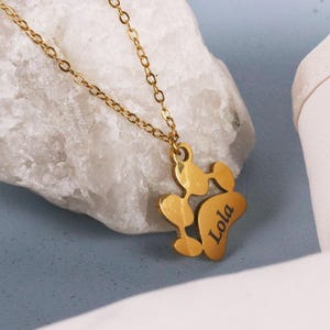 Benutzerdefinierte Hundepfote Halskette, Erinnerungsgeschenk für Haustier Mutter Katze Mutter Geschenk, Pfote Namen Halskette, minimalistische Halskette, personalisierte Tier Halskette
