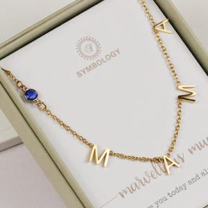 Collar de piedra natal de septiembre para mamá, collar de zafiro, collar personalizado para mamá, regalo de cumpleaños personalizado para nueva mamá, collar con letra para mamá