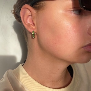 August Birthstone Hoop Earrings, Peridot Swarovski Crystal Earrings, Mother&#39;s Day Gift for Her, Minimalist Birthday Custom Huggies Earrings