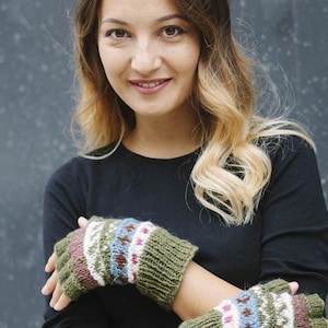 Winter Love Fingerless Wool Arm Warmers