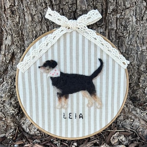 Needle felted dog Embroidered name hoop Labrador Retriever memorial rainbow bridge Personalized embroidery Custom pet parent gift Wall art