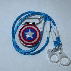 Attache pour appareils auditifs super héros Captain america