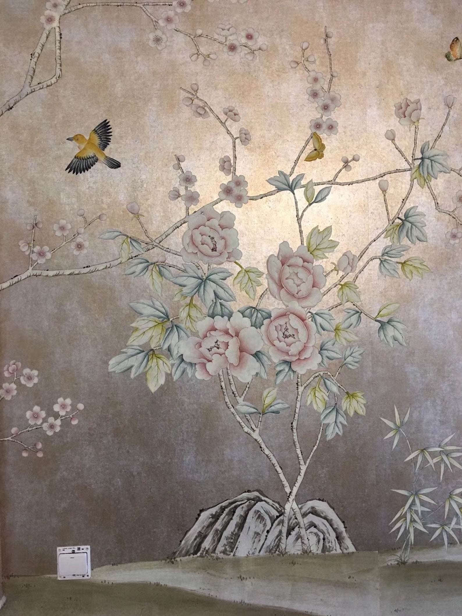 Hand-painted Metalic Wallpaper, Chinoiserie Birds and Flowers on ML-39 ...
