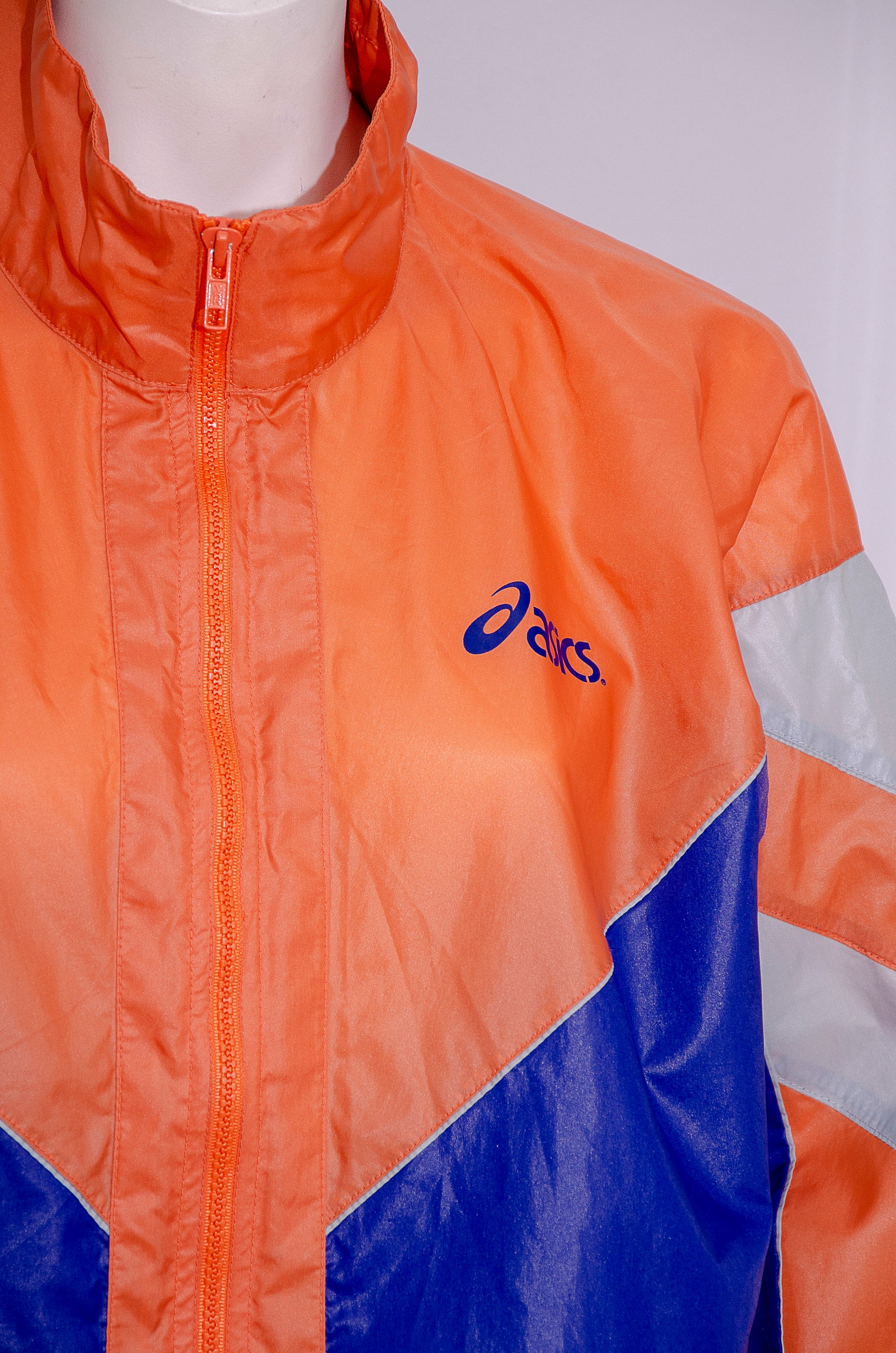 asics windbreaker womens