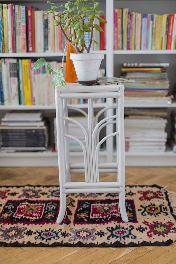 Vintage Boho Bambus Blumenbank, wei gestrichenes Rattan - Etsy sterreich