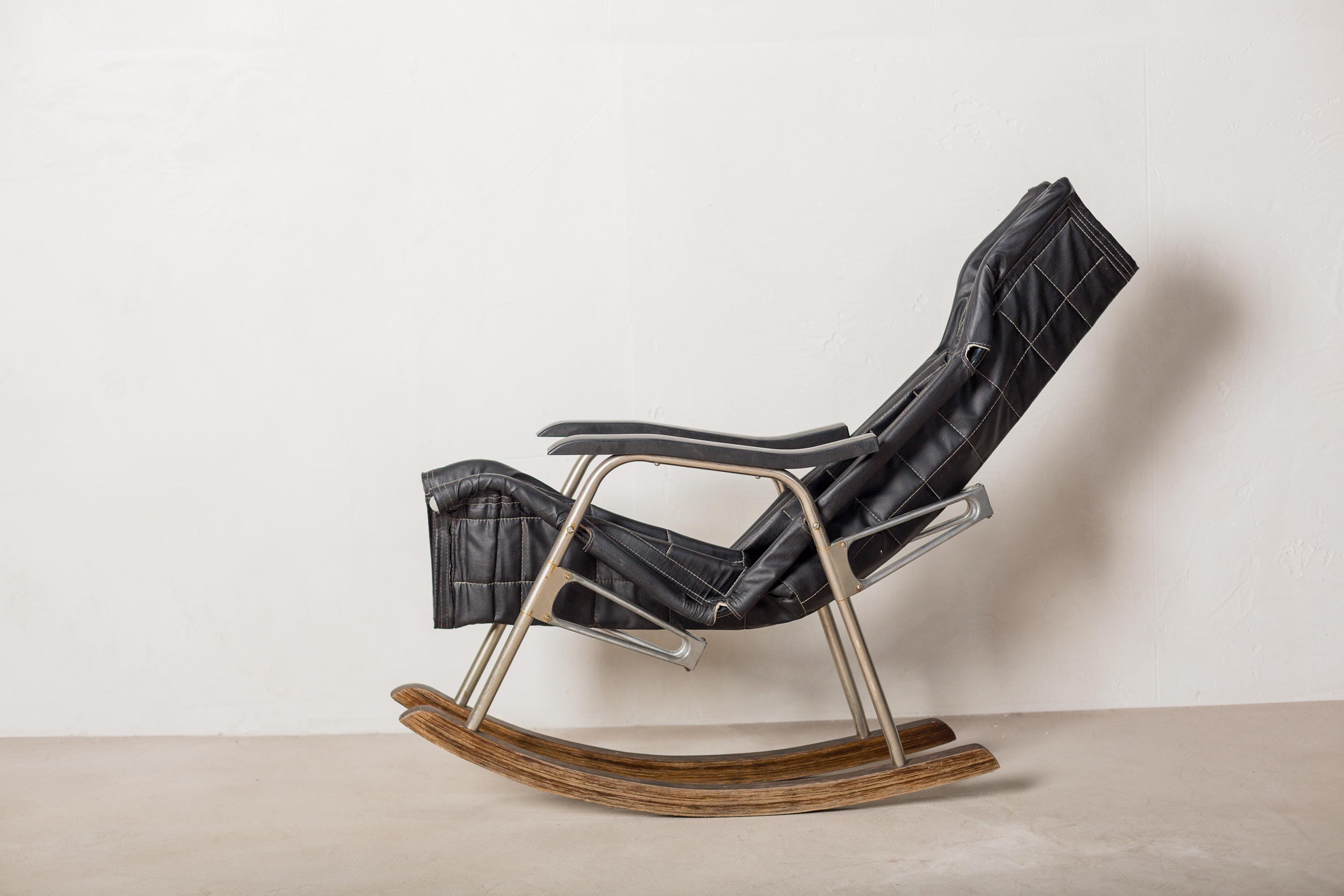 Mid-century Japanese Foldable Rocking Chair by Takeshi Nii