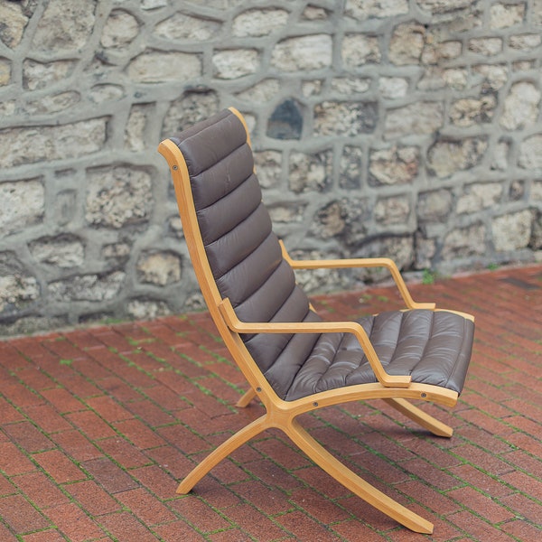 Fritz Hansen Danish Lounge Chair by Peter Hvidt & Orla Mølgaard-Nielsen