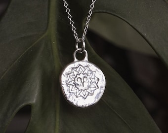 Rustikale Widder Sternzeichen Halskette, Boho Stil Mandala Anhänger, Sternzeichen Schmuck, 925 Silber, Layering Anhänger, Geburtstag Eco