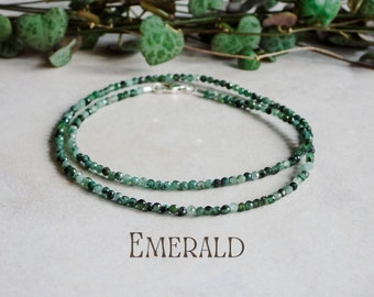 Dainty Emerald Gemstone Necklace, Minimalist Crystal Healing Green Beaded Choker, May Birthstone Jewellery, Bohemian Style, Silver 925 Eco