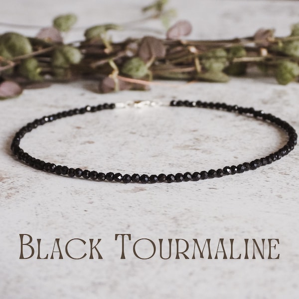 Bracelet de cheville en perles de tourmaline noire fine, cristal en argent sterling, protection contre la guérison, pierre de naissance d'octobre, bohème écologique, bohème minimaliste