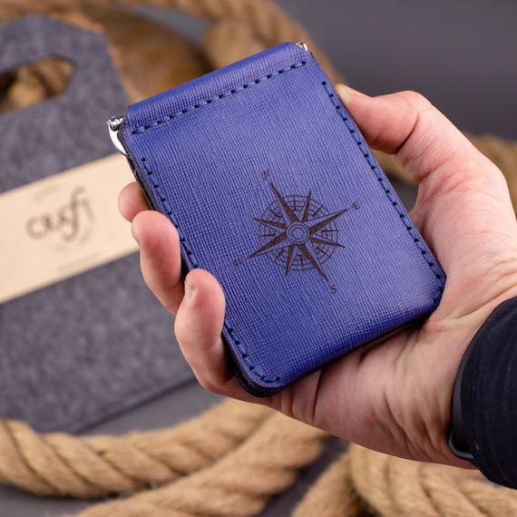 bifold wallet with