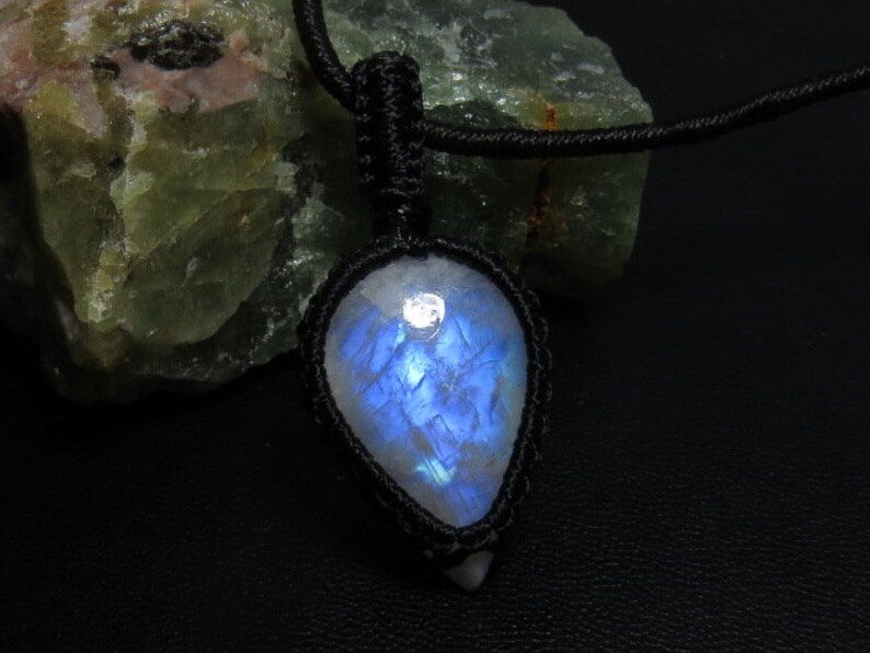 Rainbow Moonstone Macrame Pendant Pear Shape Nice Quality Strong Blue Flashy Fire Size 4.2 Cm Long