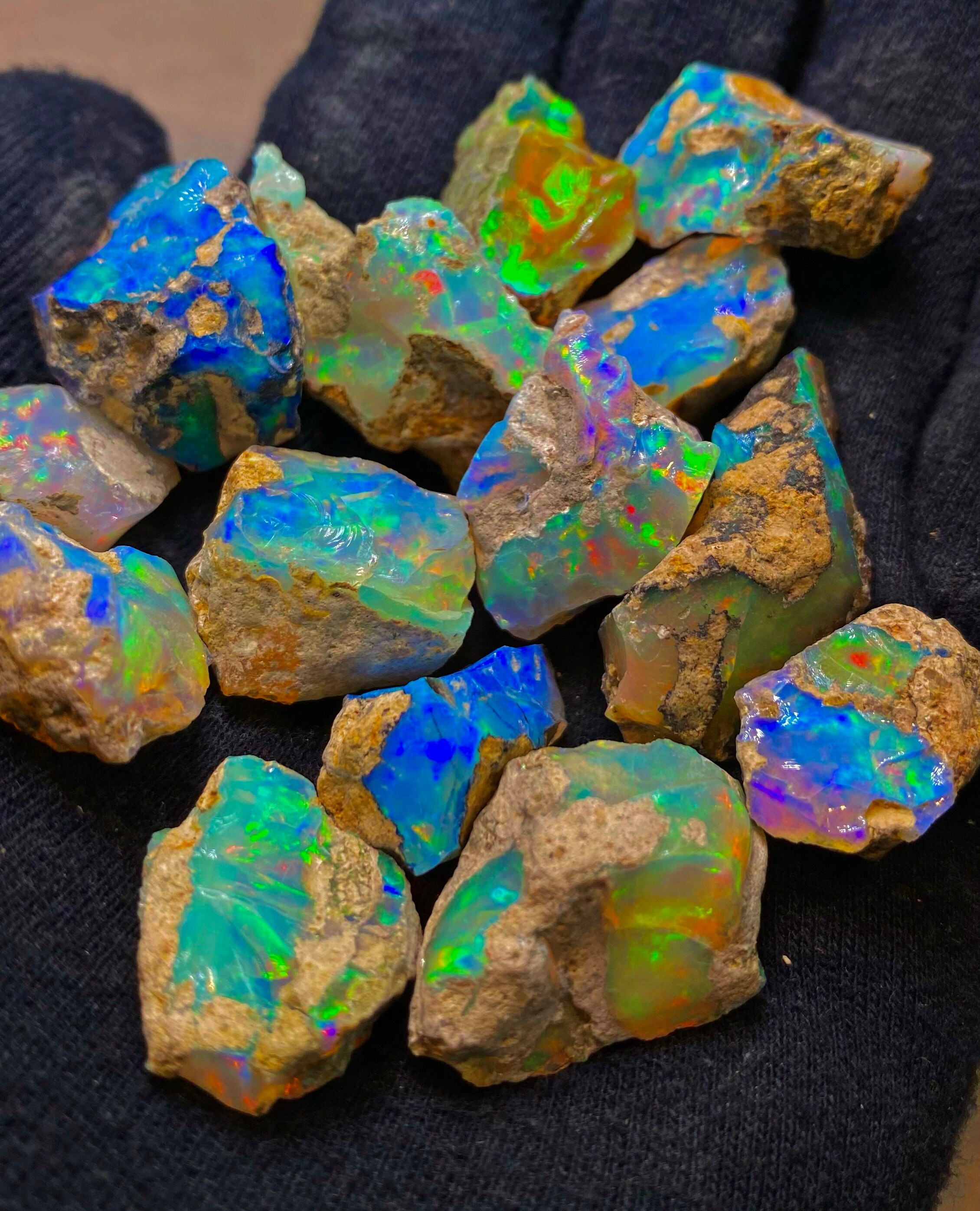 Fine Quality Raw Opal Welo Opal Rough Stone Ethiopian Opal Rough Amazing MultiColor Rough Direct From Mines At Wholesale Price 100% Natural Fine Quality Raw Opal Welo Opal Rough Stone Ethiopian Opal Rough Amazing MultiColor Rough Direct From Mines At Wholesale Price 100% Natural