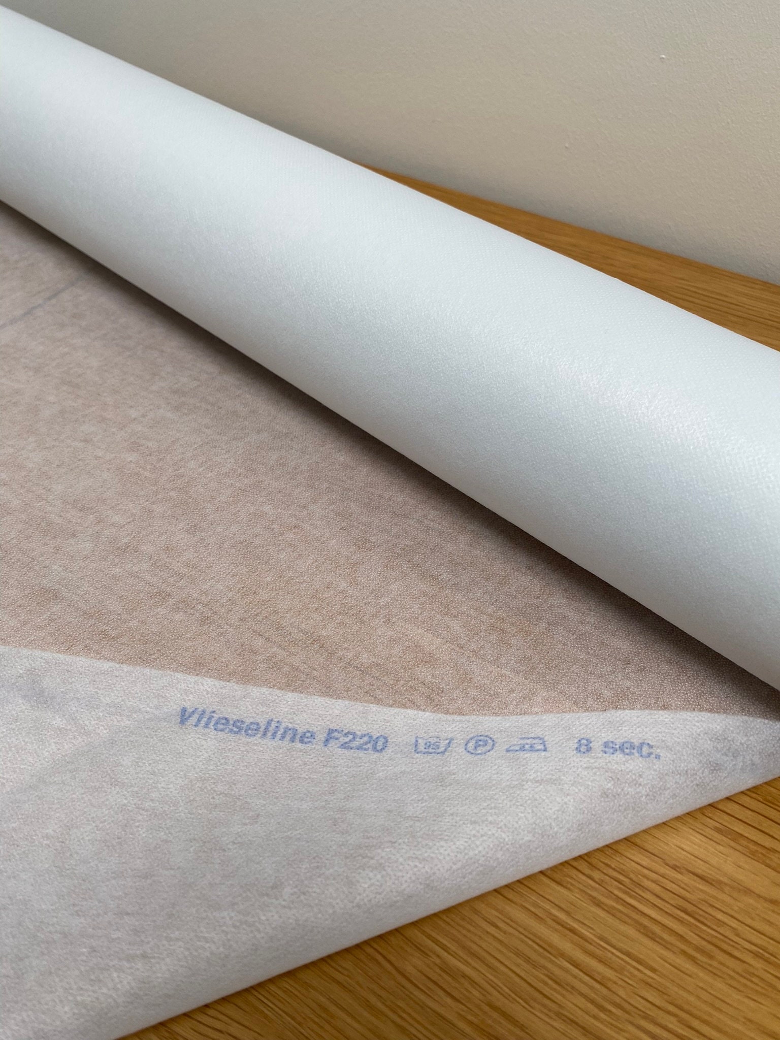 F220 Non-woven White Vlieseline Fusible Interlining - Etsy UK