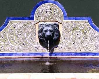 Tile fountain, hand painted, handmade, tradicional cerámic. Spain, Portugal. Classic fountain.