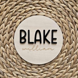 Wooden Name Birth Announcement sign, Newborn Baby round Name plate, Hospital Newborn Photo Prop Sign, Personalized custom Baby Shower Gift